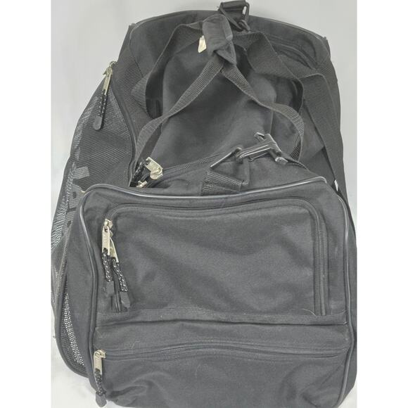 JEEP Authentic Duffle Bag Sport Gear Travel Black - Picture 8 of 13